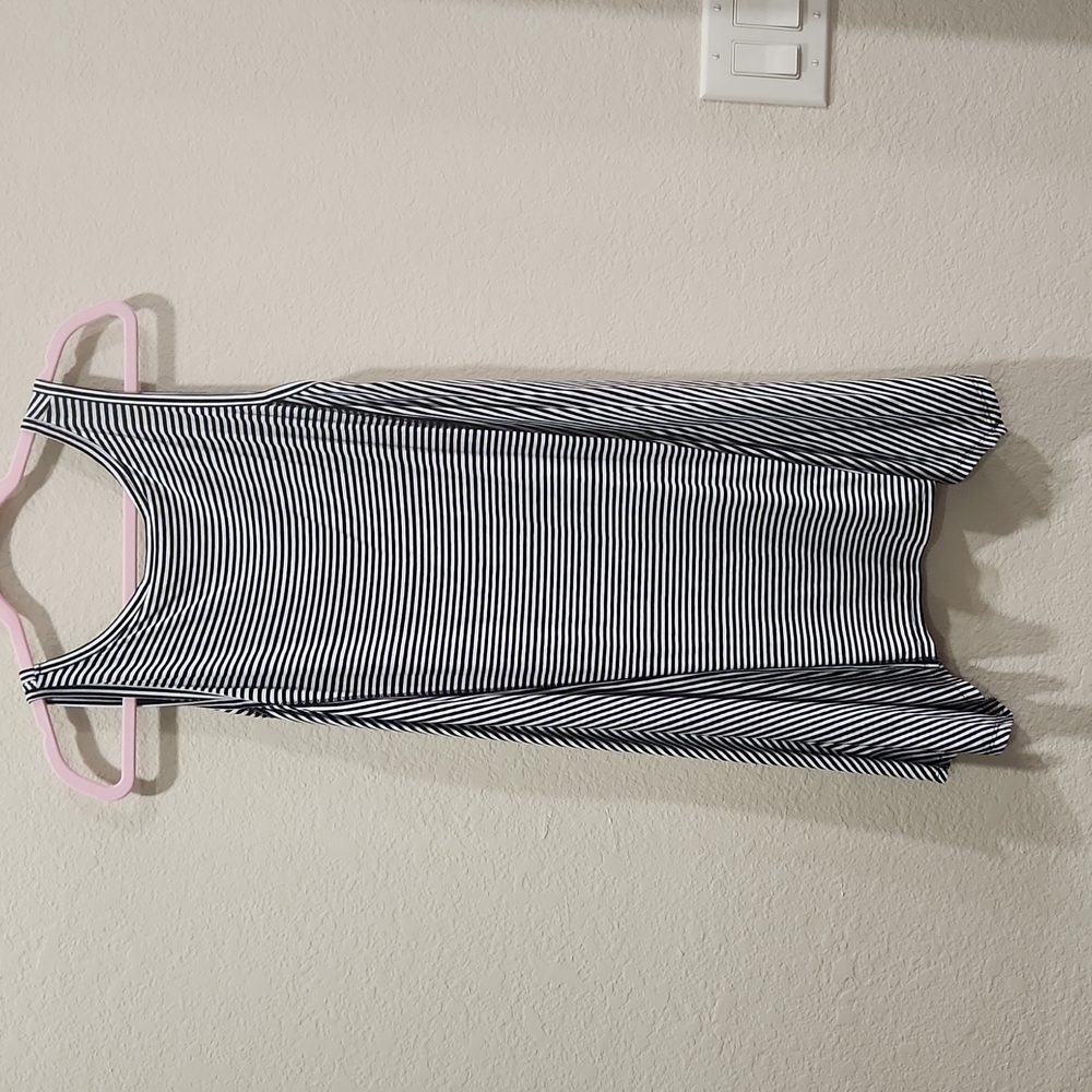 Jessica Simpson Maternity Top - Picture 3 of 5